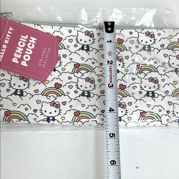 Hello Kitty zippered cosmetic pouch, pencil case, everyday pouch NWT - Picture 16 of 16